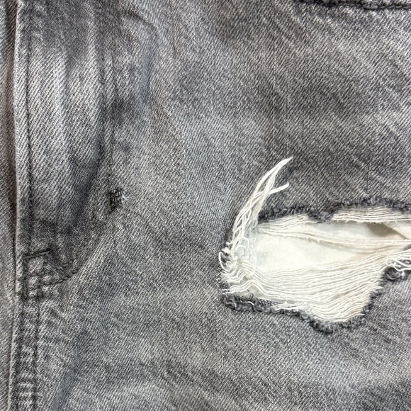 American Eagle Outfitters Gray Distressed Cropped Jeans - Picture 5 of 8